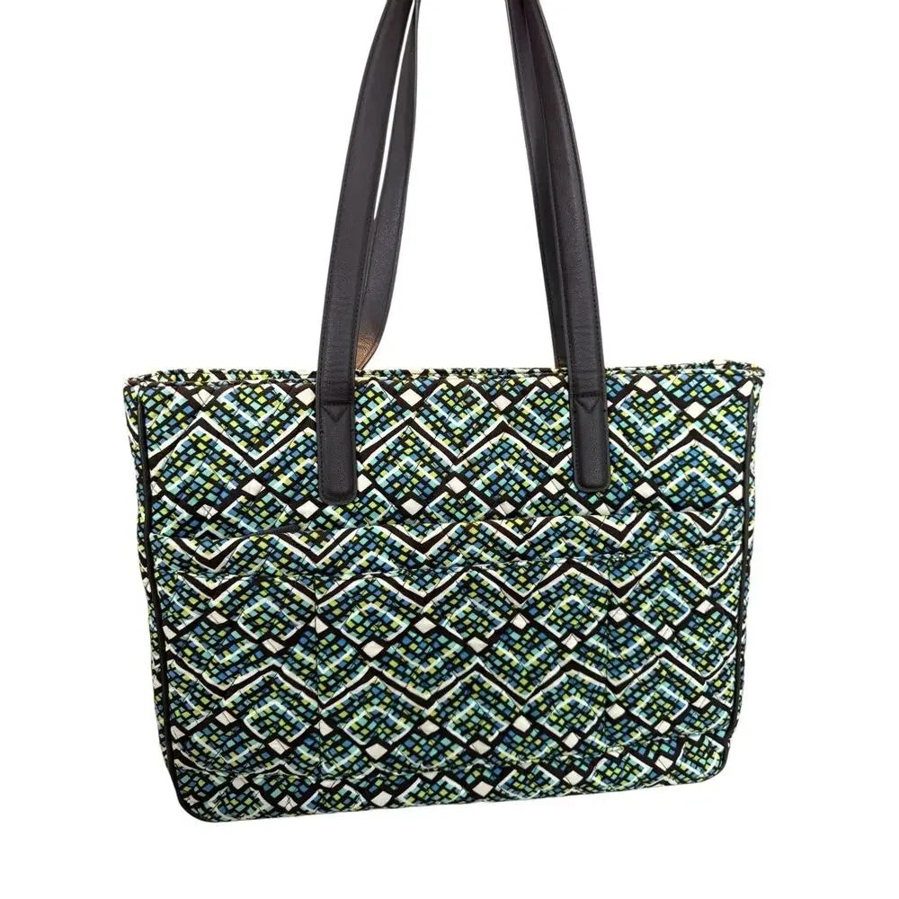Vera Bradley Iconic Commuter Tote Padded Laptop Sleeve in Rainforest Pattern EUC